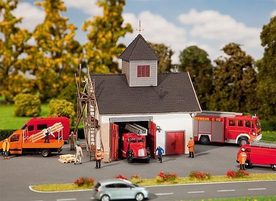 Caserne De Pompiers Faller HO – Maquette Ferroviaire à Monter !