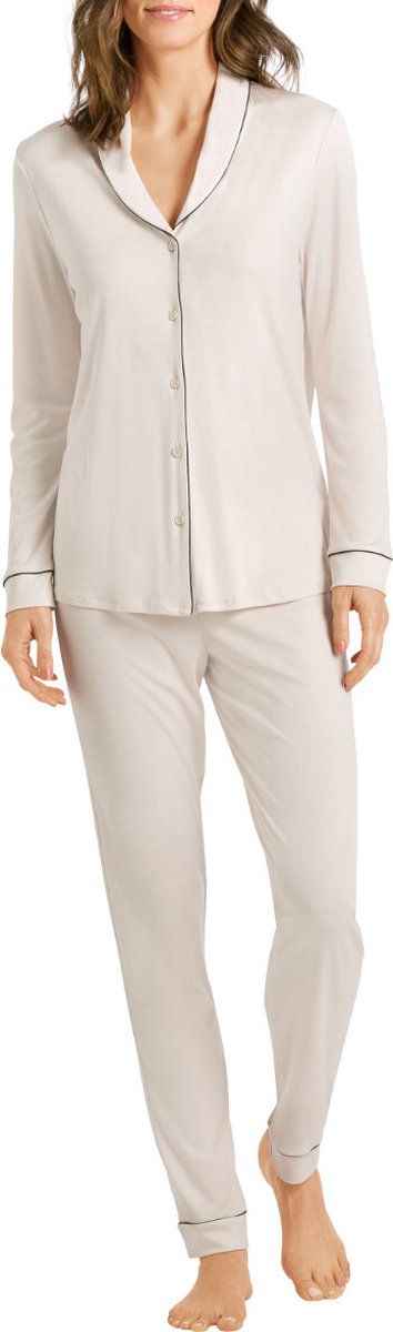 Hanro Pyjama met lange mouwen van Natural Comfort amandel