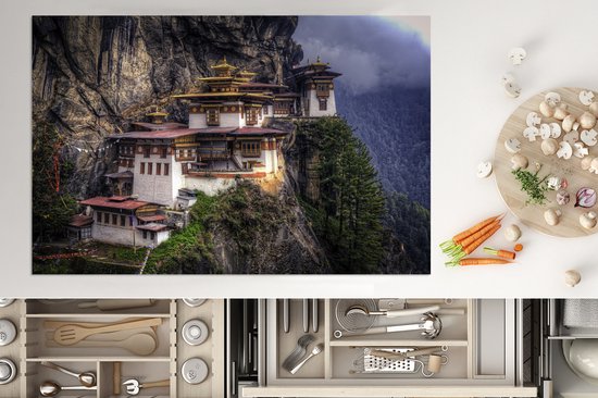 KitchenYeah® Inductie beschermer 80.2x52.2 cm - Boeddhistische tempel op berg in Bhutan - Kookplaataccessoires - Afdekplaat voor kookplaat - Inductiebeschermer - Inductiemat - Inductieplaat mat