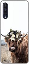 Geschikt voor Samsung Galaxy A50 hoesje - Schotse hooglander - Bloemen - Dieren - Siliconen Telefoonhoesje