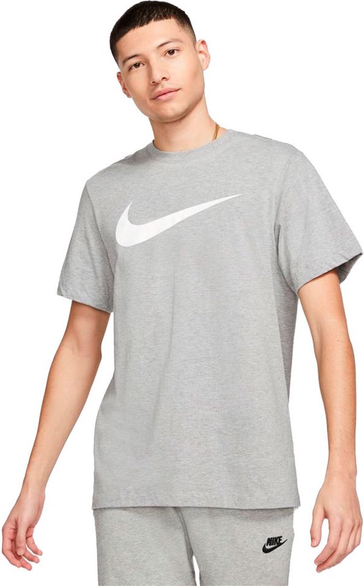 Nike Sportswear Swoosh T-shirt Met Korte Mouwen Mannen Grijs