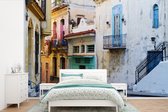 Behang - Fotobehang Kleurrijke straat in de Cubaanse hoofdstad Havana - Breedte 390 cm x hoogte 260 cm