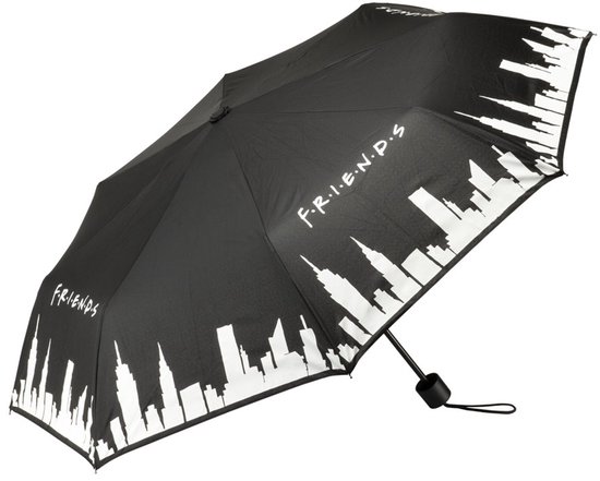 Zwarte paraplu met witte skyline-print en Friends-logo, op een witte achtergrond.