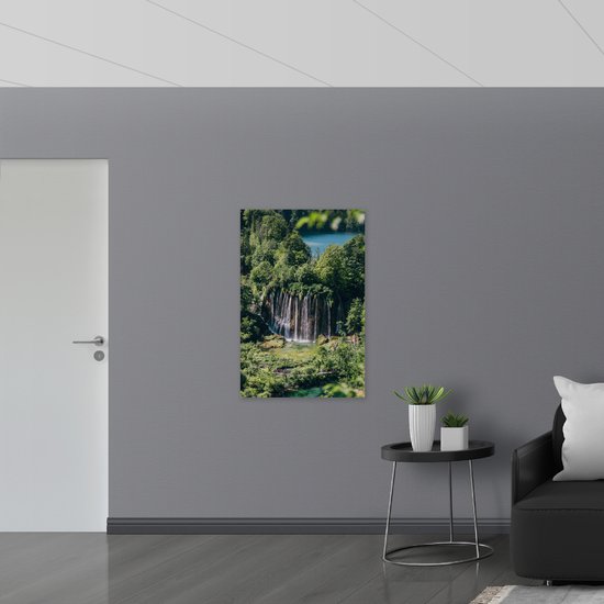 WallClassics - Panneau en mousse PVC – Chutes d'eau depuis les Arbres vers le bas – Photo 70 x 105 cm sur panneau en mousse PVC