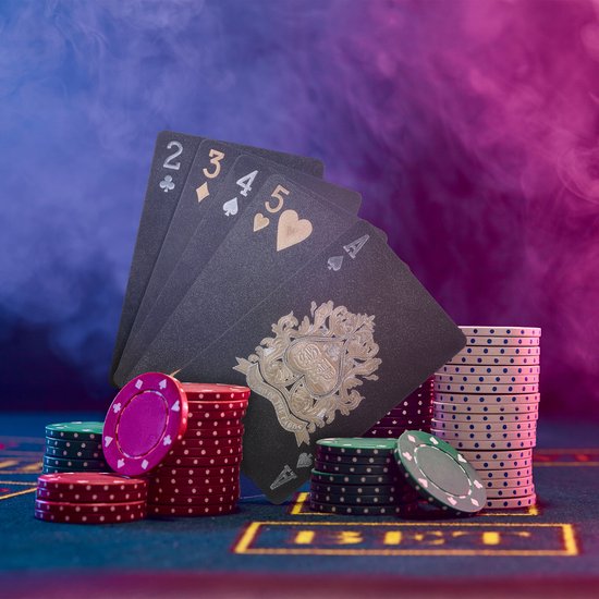 Thumbnail van een extra afbeelding van het spel Relaxdays pokerkaarten - 2 decks - poker speelkaarten - waterbestendig - kaartspel - zwart