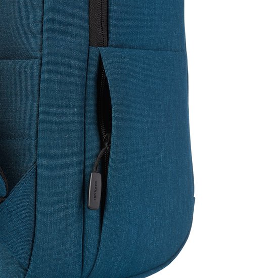 Detail van een zijvak met rits van de blauwe Hedgren rugzak.