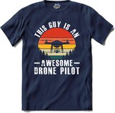 Awesome drone pilot | Drone met camera | Mini drones - T-Shirt - Unisex - Navy Blue - Maat M
