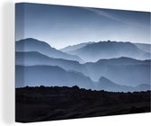 Canvas Schilderij Silhouette van bergen - 120x80 cm - Wanddecoratie