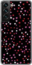 Geschikt voor Samsung Galaxy S22 hoesje - Een illustratie met hartjes op een zwarte achtergrond - Siliconen Telefoonhoesje