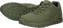 Legergroene Skechers Uno damessneakers met vetersluiting, geperforeerde details en zichtbare luchtkussens in de zool.