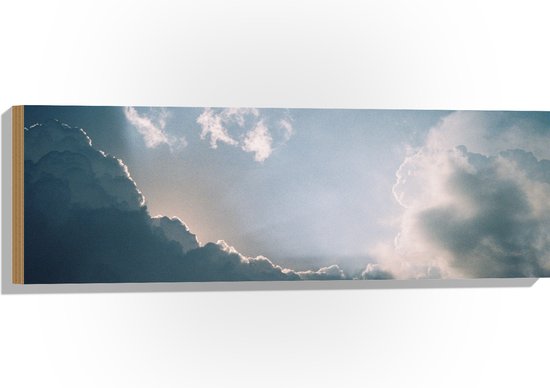 WallClassics - Hout - Donker met Witte Wolken - 90x30 cm - 12 mm dik - Foto op Hout (Met Ophangsysteem)