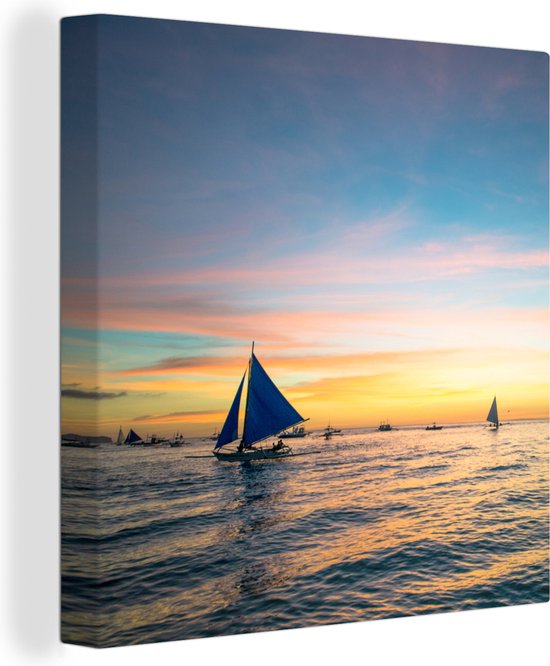 Canvas Schilderij Zonsondergang met zeilboten op het water van Boracay - 20x20 cm - Wanddecoratie
