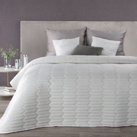 Oneiro’s luxe SOFIA /type 1/ Beddensprei Wit - 220x240 cm – bedsprei 2 persoons - wit – beddengoed – slaapkamer – spreien – dekens – wonen – slapen