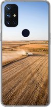 Geschikt voor OnePlus Nord N10 5G hoesje - Akker - Boerderij - Trekker - Boer - Platteland - Siliconen Telefoonhoesje