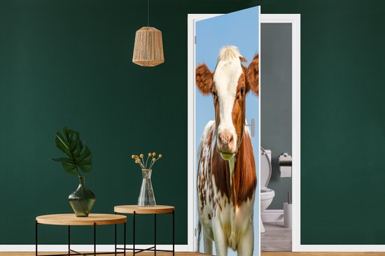 Deursticker Koeien - Lucht - Dieren - Boerderij - Portret - 95x215 cm - Deurposter