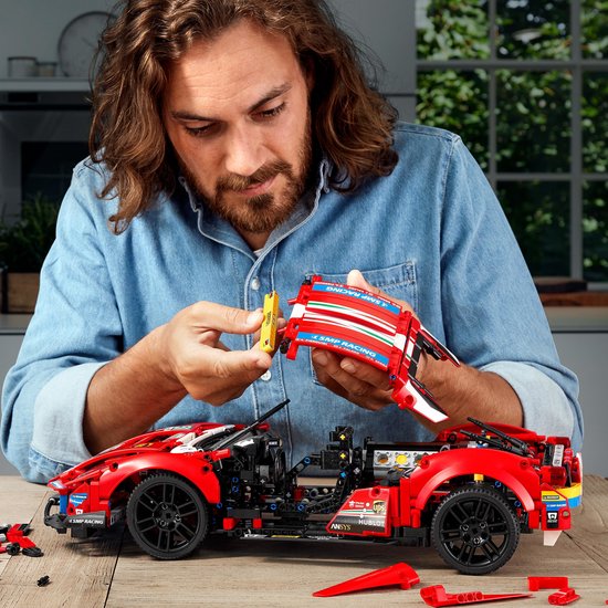 LEGO Technic Ferrari 488 GTE AF Corse #51 - 42125