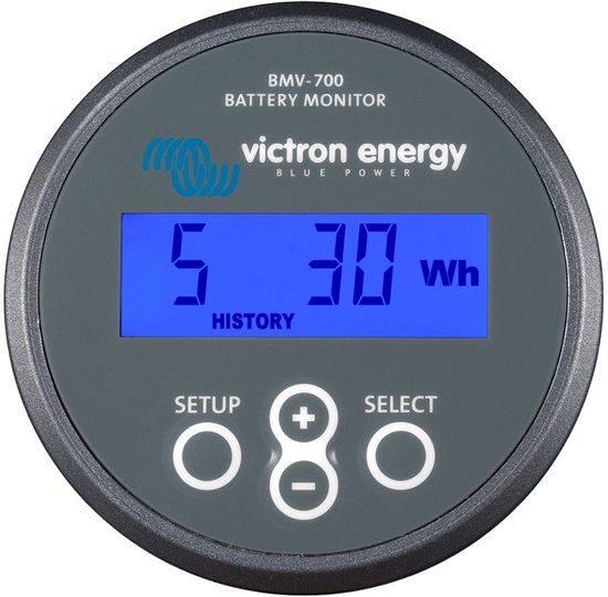 Victron Energy BMV-700 batterij monitor met blauw display waarop 5 30 Wh staat.