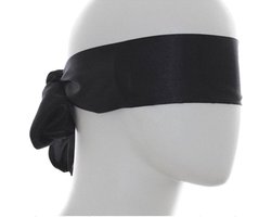 CHPN - Blinddoek - Satijnen blinddoek - Bondage - 150/7,5CM - Satijn - Bdsm - Plagen - Stout - Boeien - Vastbinden - Zwart - Chique blind doek