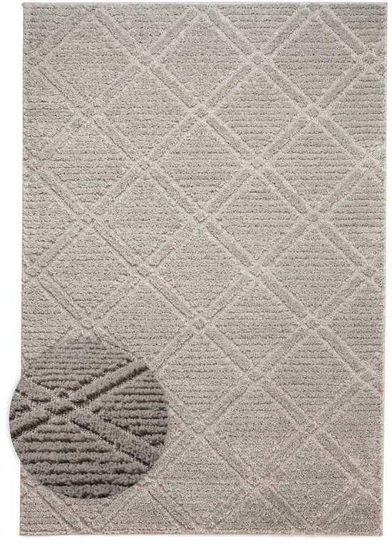 Tapis gris clair avec un motif losange géométrique subtil et un détail agrandi.