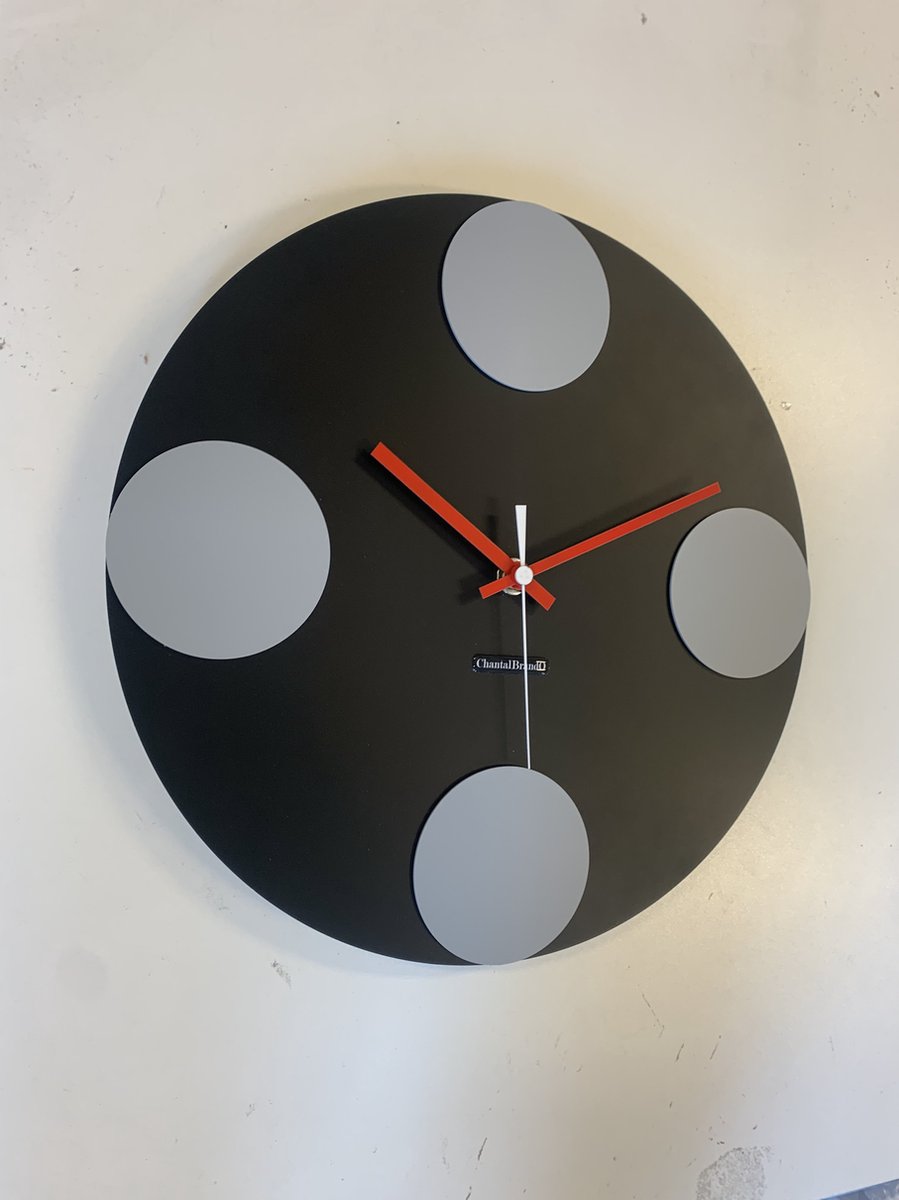 Wandklok ChantalBrandO ROTONDA modern design