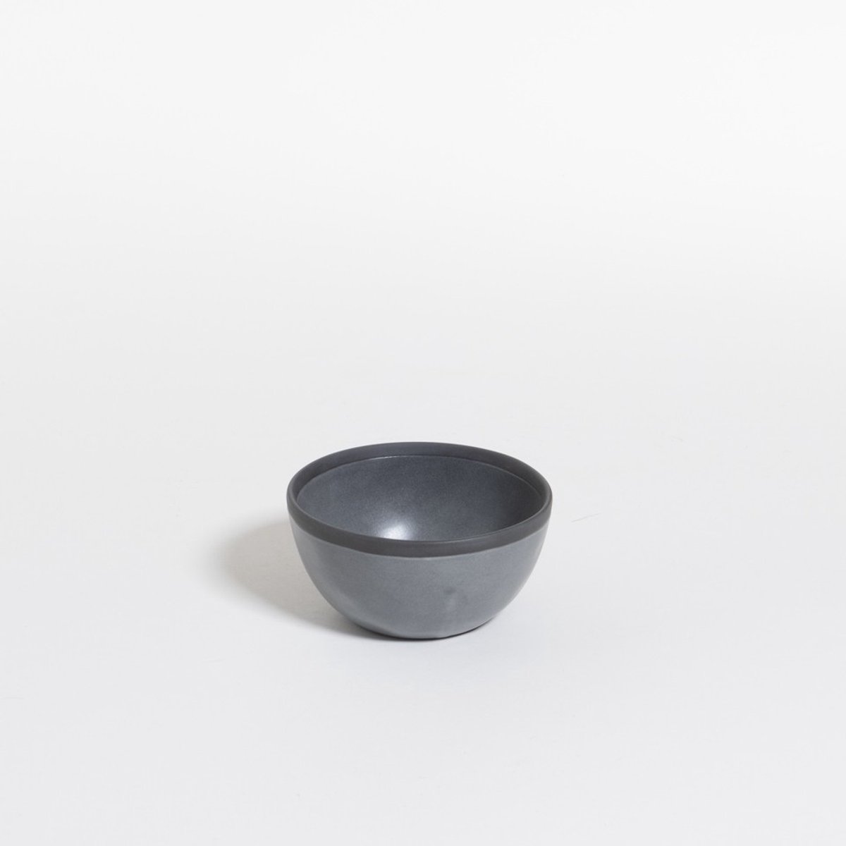 The Table - Atelier - Kommen - Set van 2 - Black Truffle - donkergrijs - handgemaakte kom - Ø 10 cm