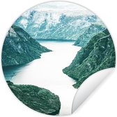 WallCircle - Muurstickers - Behangcirkel - Natuur - Bergen - Groen - Rivier - 50x50 cm - Muurcirkel - Zelfklevend - Ronde Behangsticker