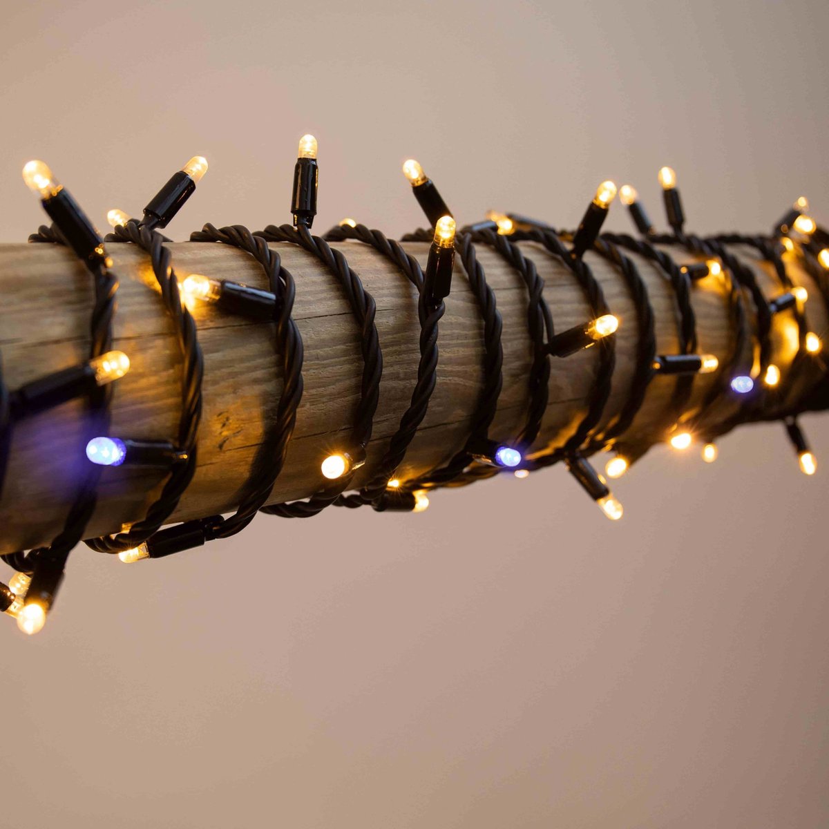 Koppelbare kerstverlichting | warm wit met blauwe twinkel | vanaf 10 meter met 100 LEDs | rubber