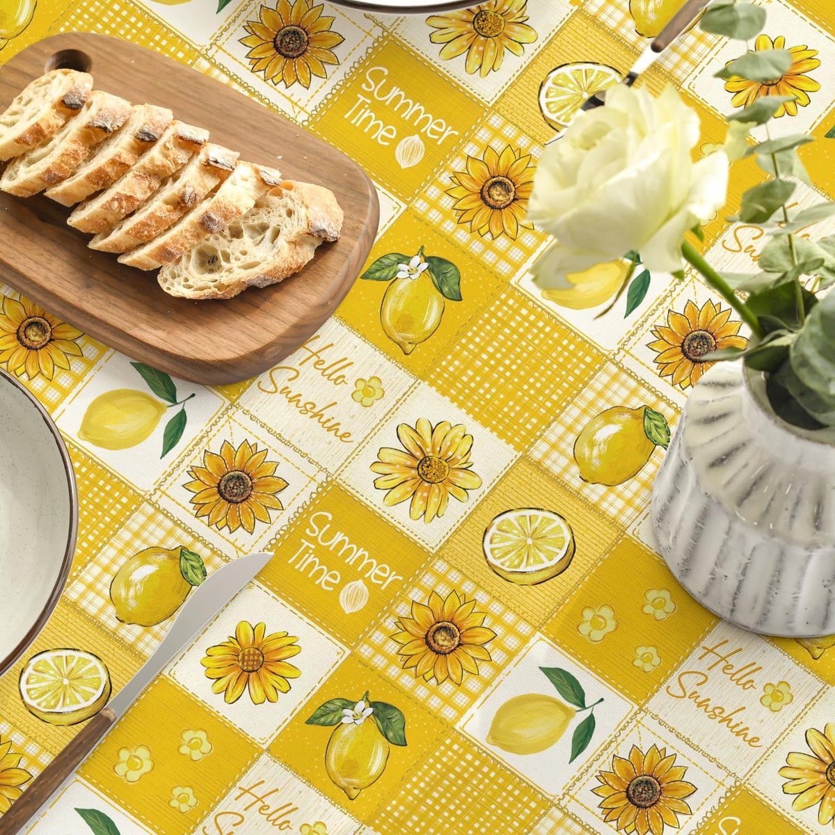 Tafelkleed Rond - Keukentextiel - Decoreren Eettafel - Vlekbestendig Ontwerp - 140 cm - Geel