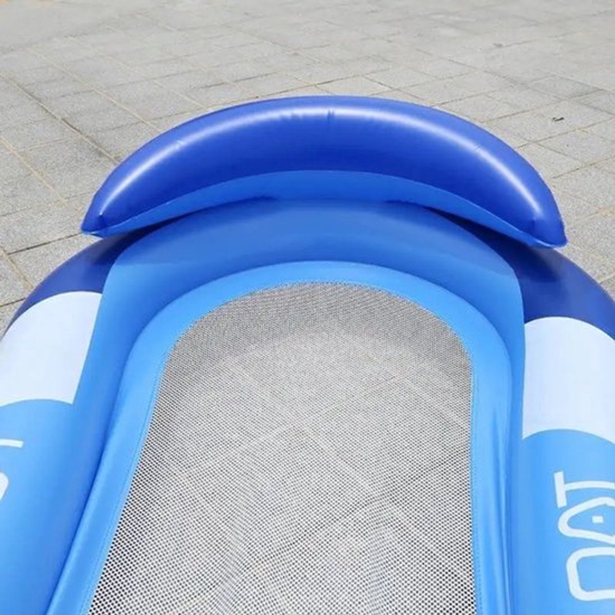 Luxe Waterhangmat- Water Luchtbed - Pool Float - Aqua Hammock - Zwembad Drijver - Opblaasbaar Matras - Luchtmatras Zwembad - Luchtbed - Water Speelgoed - Zomer Speelgoed - Zwembadspeelgoed - Donker Blauw - 150 x 75cm – foto 2