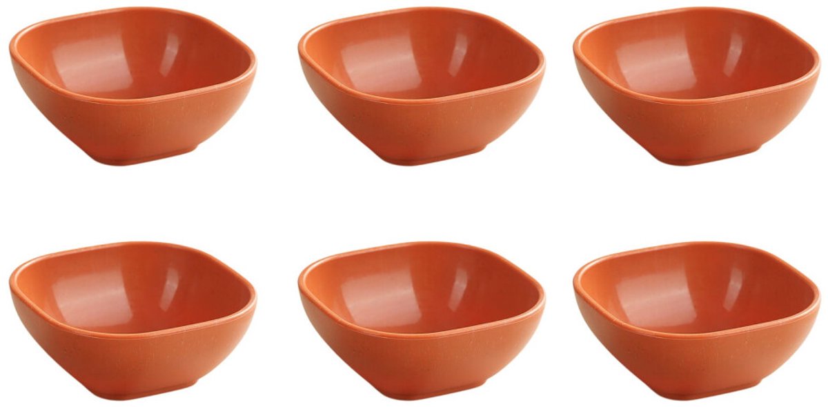 Een set van 6 vierkante sauskommetjes, gemaakt van tarwestro, is milieuvriendelijk.