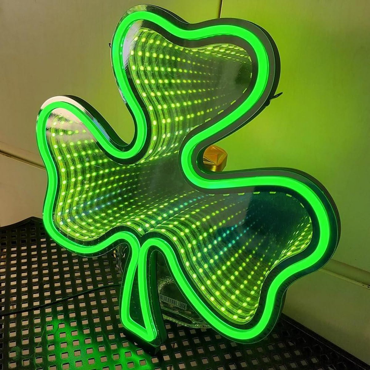 3D Spiegel Klaver Licht - Oneindige Tunnel Lamp - Decoratieve Verlichting - Kleurveranderend Effect - 43x41cm - Groen