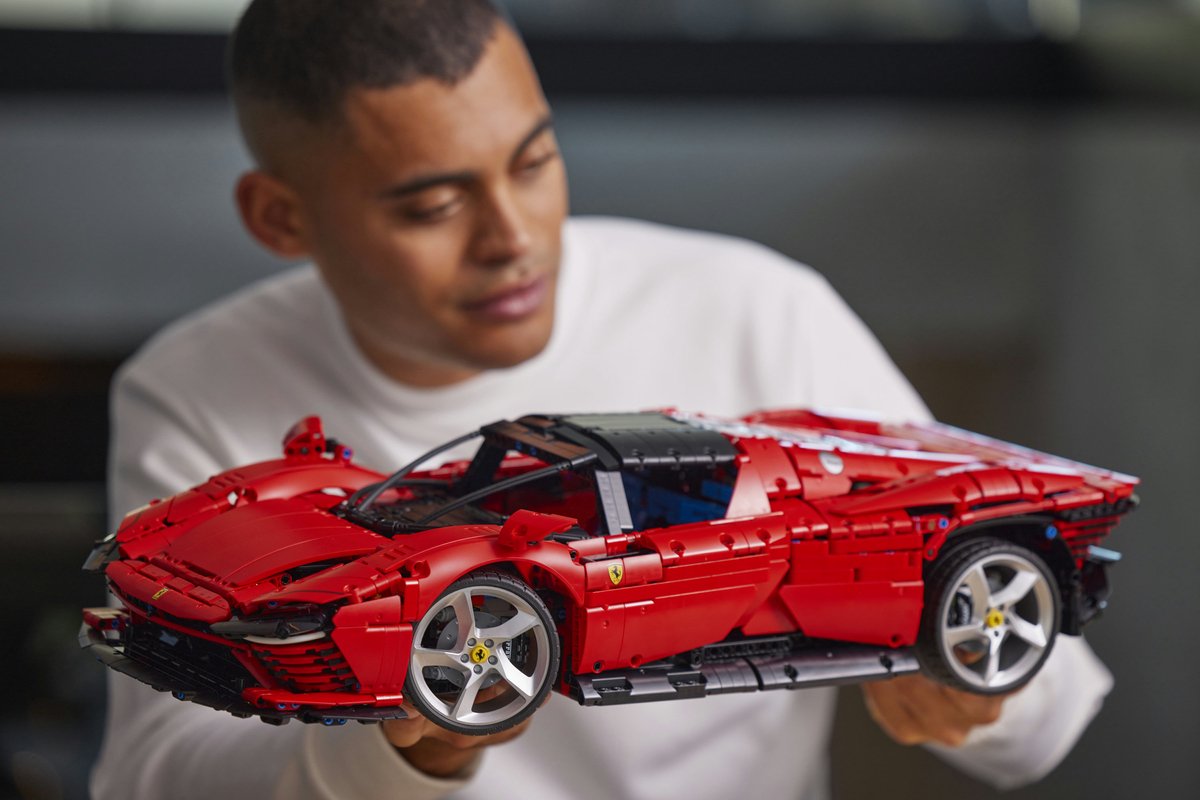 LEGO Technic Ferrari Daytona SP3 Raceauto Collectible voor Volwassenen - 42143 — afbeelding 6