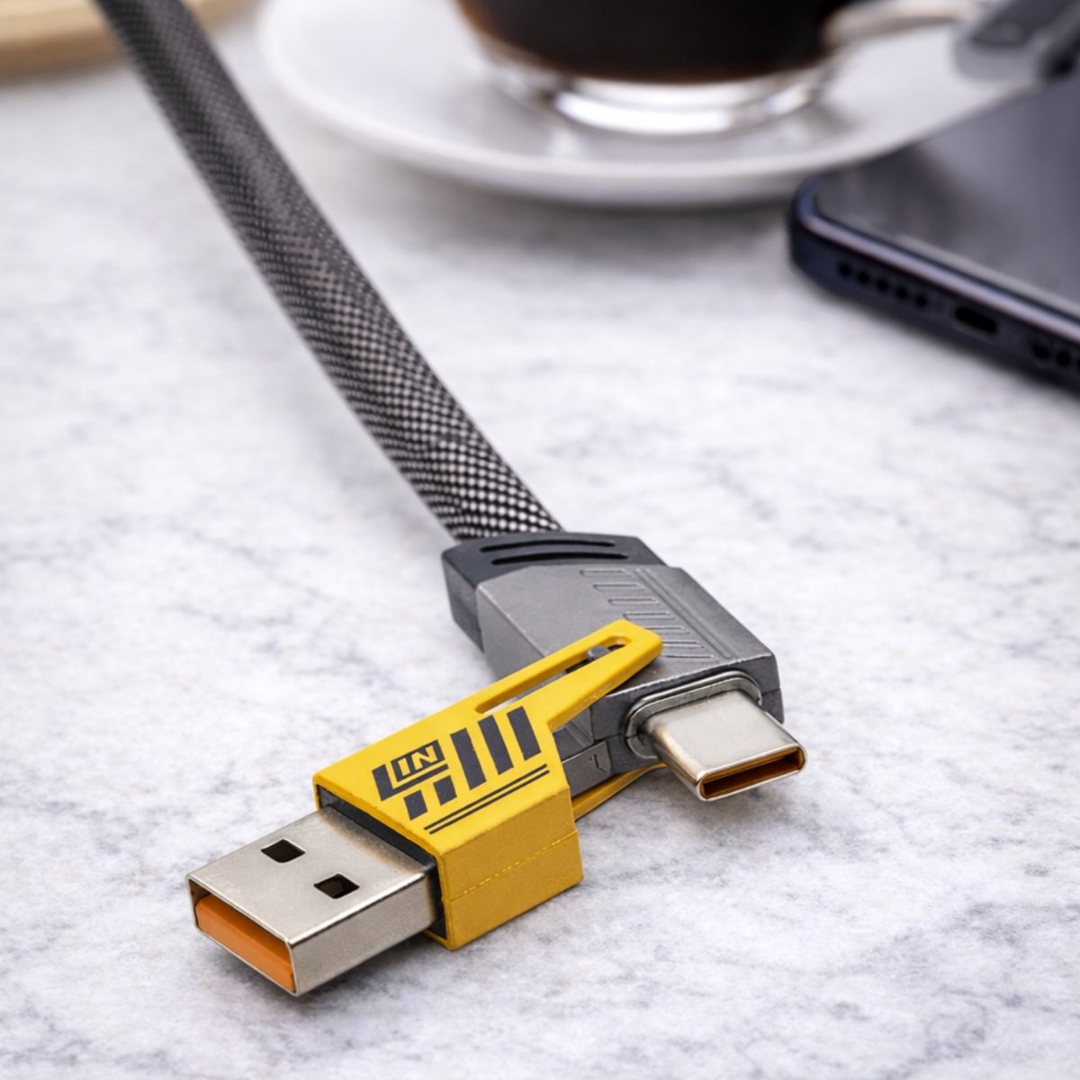 4-in-1 Snellaadkabel – USB-C, Lightning, Micro-USB – 1m – Compact en Duurzaam – Snellaadtechnologie