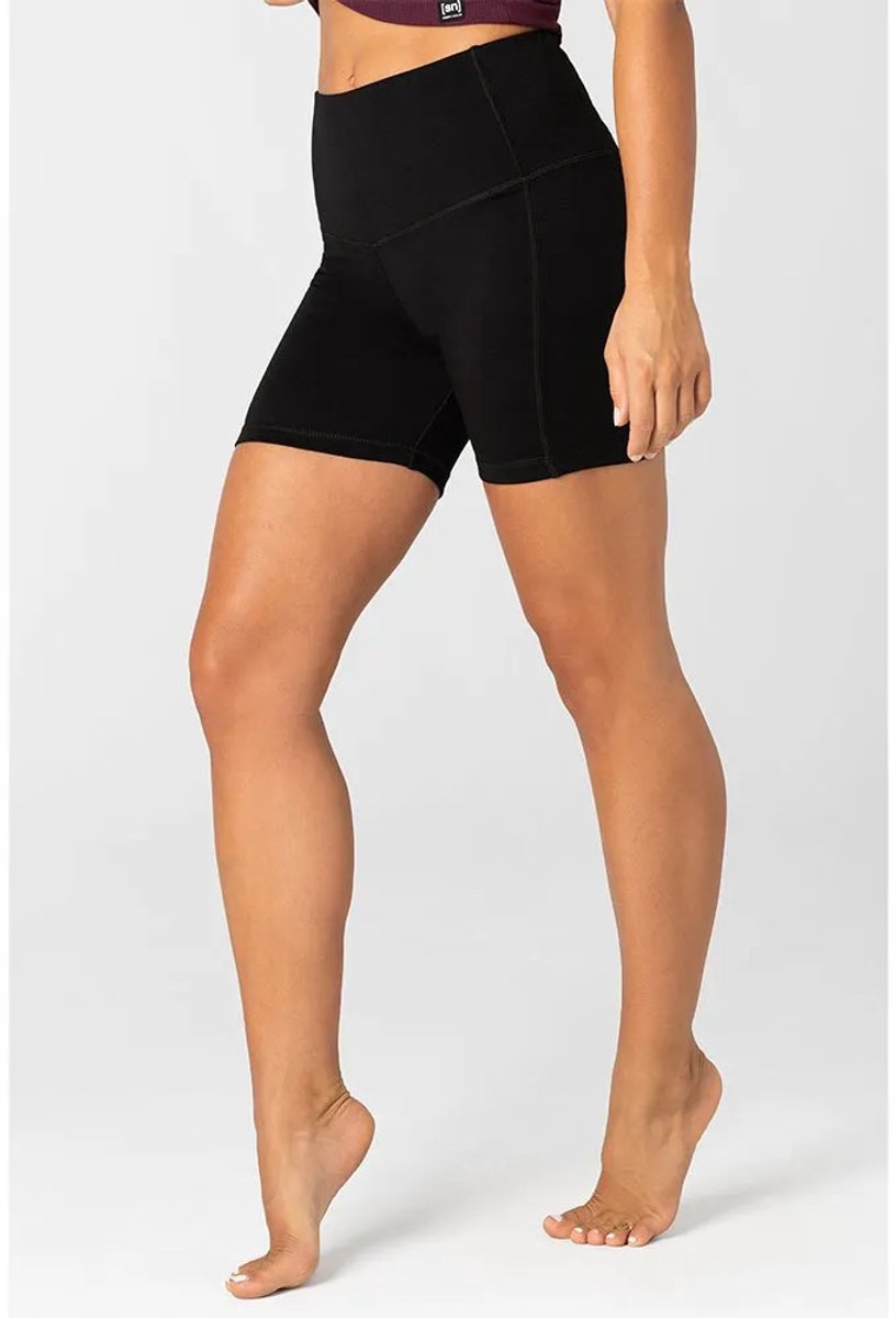 Super.natural Liquid Flow Korte Broek Vrouw Zwart