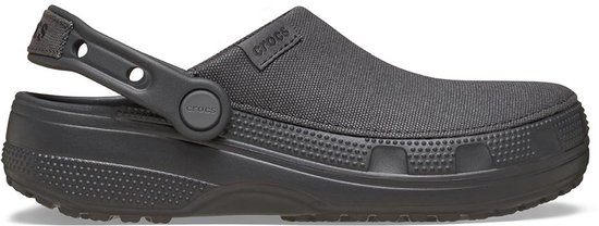 Donkergrijze Crocs klomp met draaibare band, stofachtig materiaal, op de zijkant.