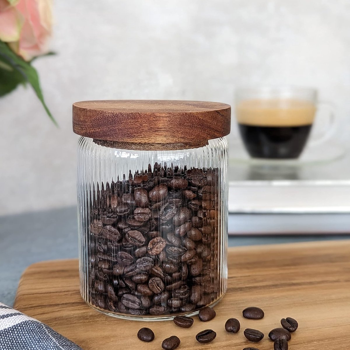 Geribbelde Glazen Pot met Houten Deksel - Set van 3 - Luchtdichte Geribbelde Voorraadpotten voor Voedsel, Thee, Koffie, Snoep & Kruiden - Opbergpotten voor Huis - Keuken - 650 ml - 9x15cm — cadeau in Wonen & Interieur - foto 3