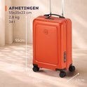 Oranje handbagagekoffer van 55x35x23 cm, met de handgreep en wielen. Gewicht 2.8kg, inhoud 34L.