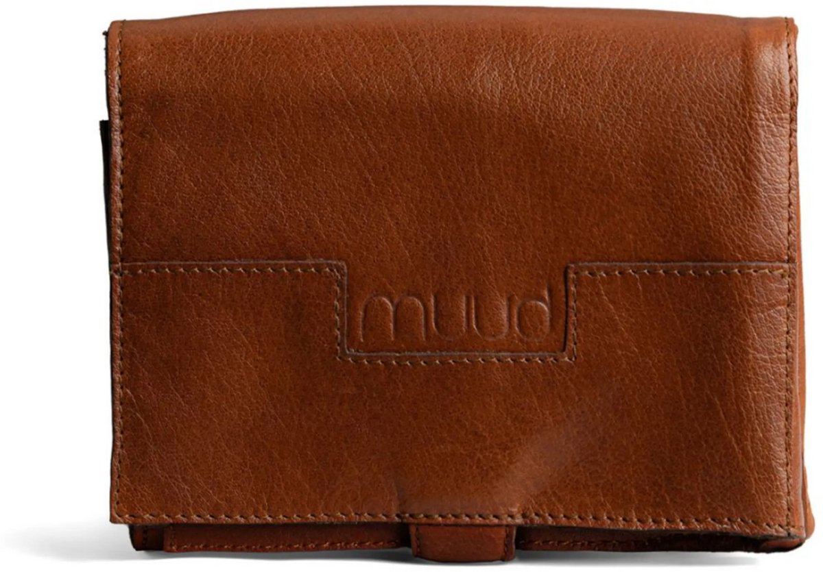 MUUD Stockholm. Handgemaakt leren etuit voor verwisselbare breinaalden 31x38x8cm