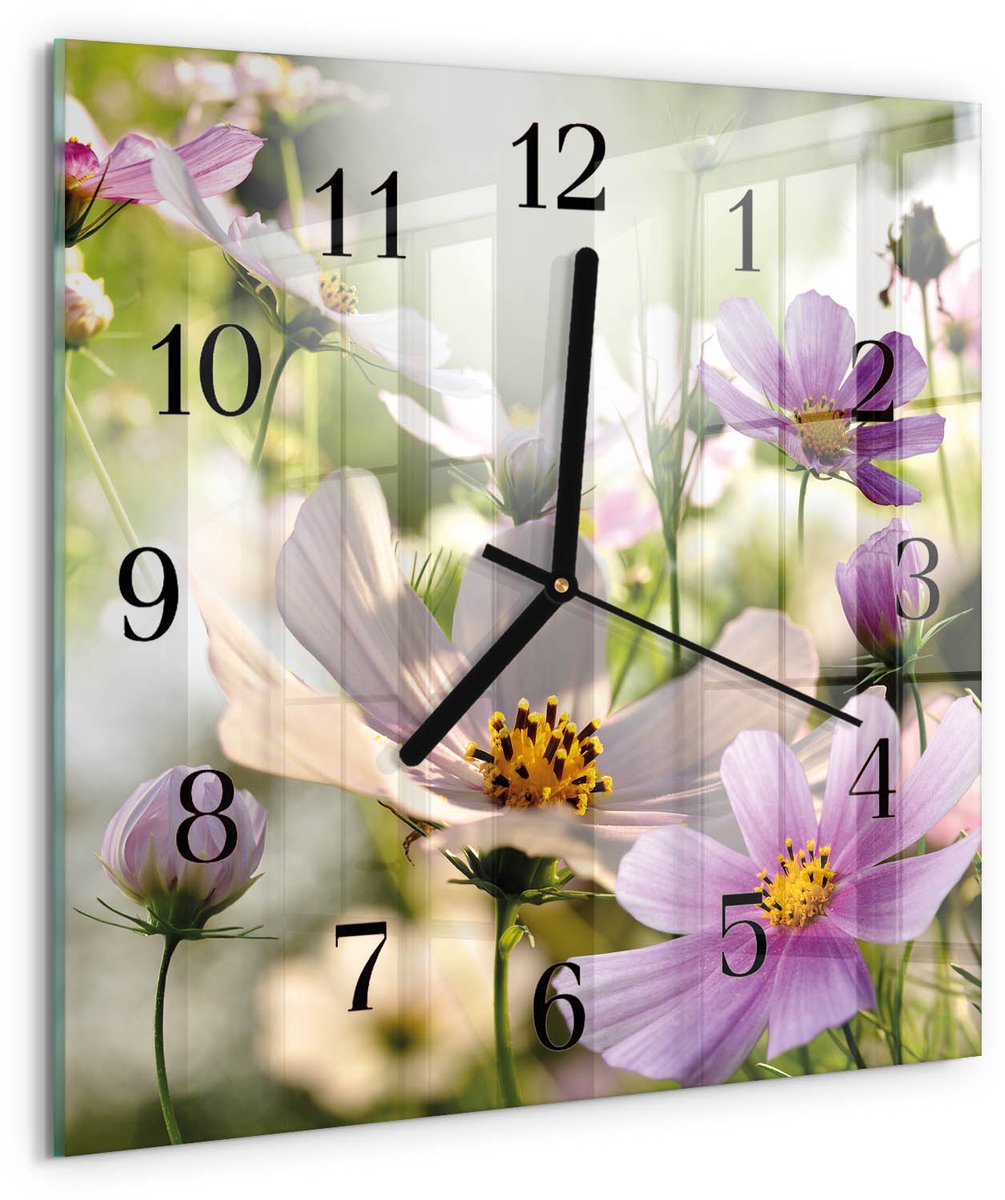 TULUP Wandklok - Cosmosbloemen Wandklok Glas Decoratie - 30x30 cm - Roze Gekleurde Glazen Klok - Zwarte Handen - Vierkante Wandklok - Glazen Wandklok Design - Klok Glas Met Opdruk Roze - Cosmosbloemen