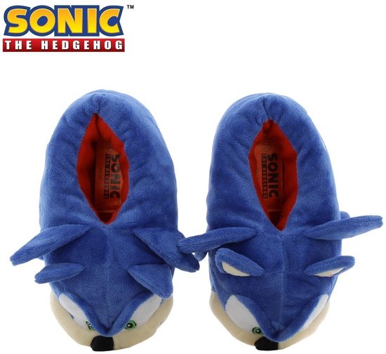 Paar blauwe Sonic pantoffels met 3D gezicht en Sonic logo op rode voering.
