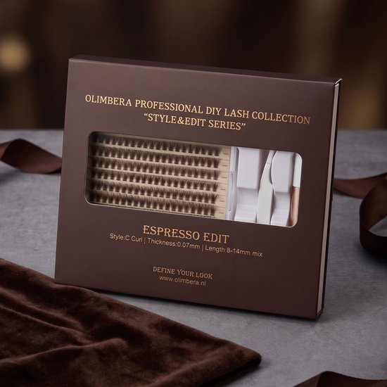 Olimbera wimperextensies verpakking 'Espresso Edit' met bruine clusterwimpers en accessoires.