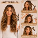 Stappenplan voor het krullen van haar met de haardroger-styler, met model die haar om de krulborstel wikkelt.