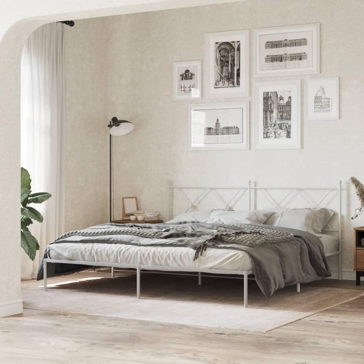Robuust bedframe met hoofdeinde van metaal in wit 180x200 cm inclusief lattenbodem en opbe