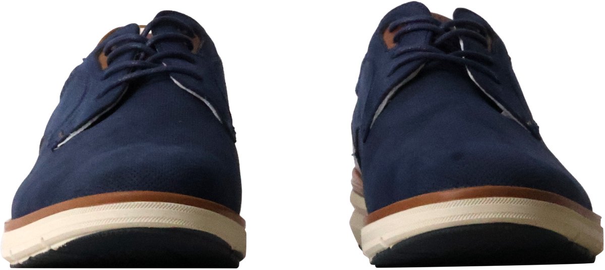Sneakers met veters
