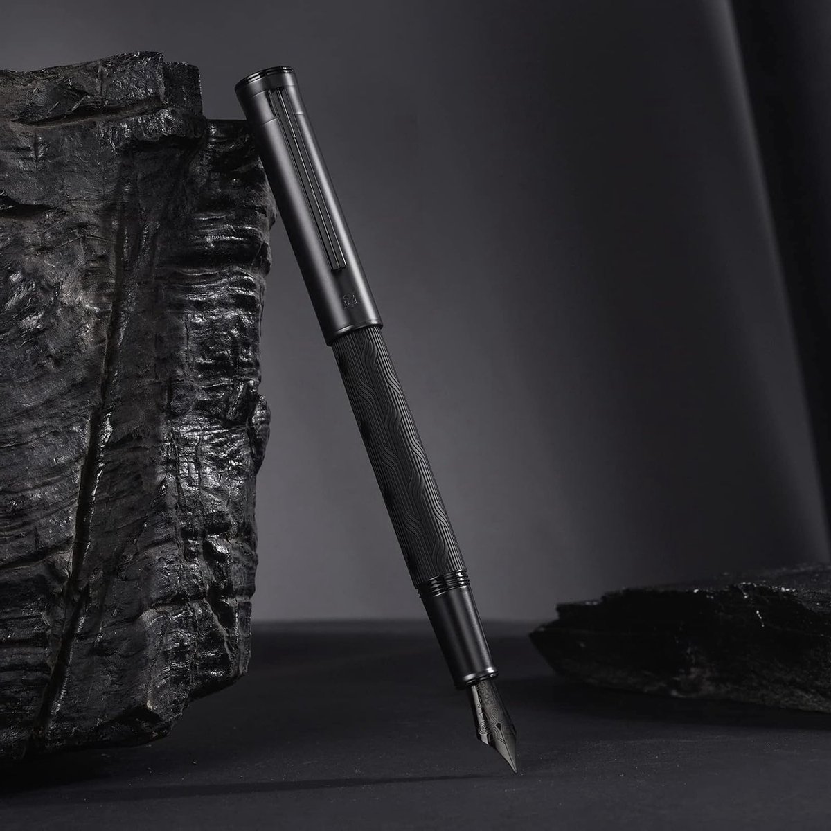 Zwarte Max Vulpen met Titanium Coating, Fijne Nib, Chinese Knoop en Houten Penbox voor Soepel Schrijven