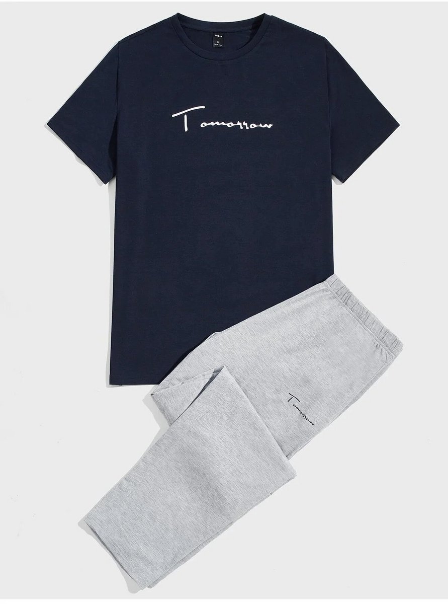 Stijlvolle en Comfortabele Heren Pyjama Set met ‘Tomorrow’ Schriftprint Zachte Katoenmix Perfect voor Ontspannen Dagen en Nachten 4XL-5XL Marineblauw