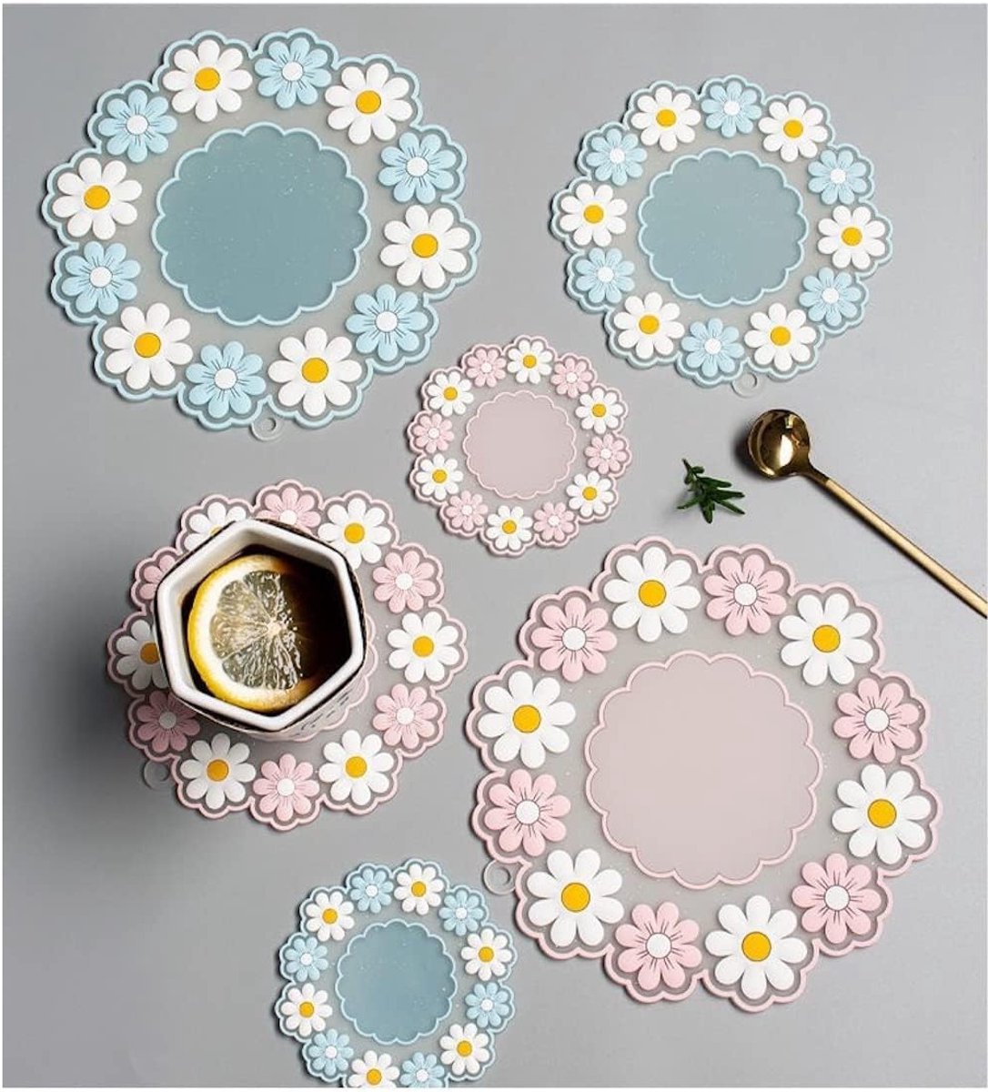 Set van 4 afwasbare placemats in madeliefjesvorm, hittebestendig en antislip, 20 x 20 cm