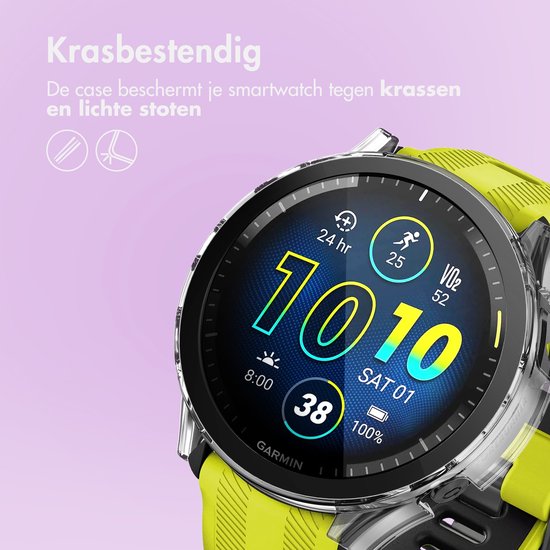 Zwarte Garmin Forerunner 965 met felgeel bandje, beschermd door een transparante hoes. De tekst 'Krasbestendig' staat linksboven.