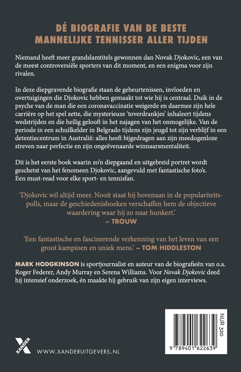 Boekomslag met de titel 'DÉ BIOGRAFIE VAN DE BESTE MANNELIJKE TENISSER ALLER TIJDEN' en tekst over Novak Djokovic.