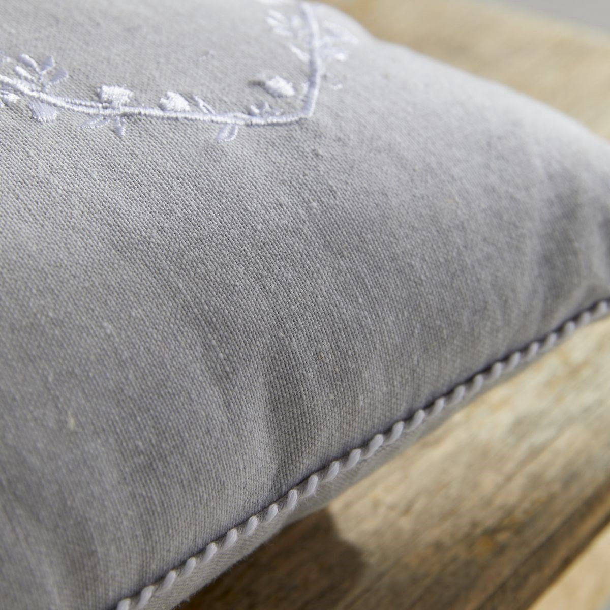 Kussen - VANDAAG - CHARME - Chambray x Petite broderie Constance - 40 x 40 cm